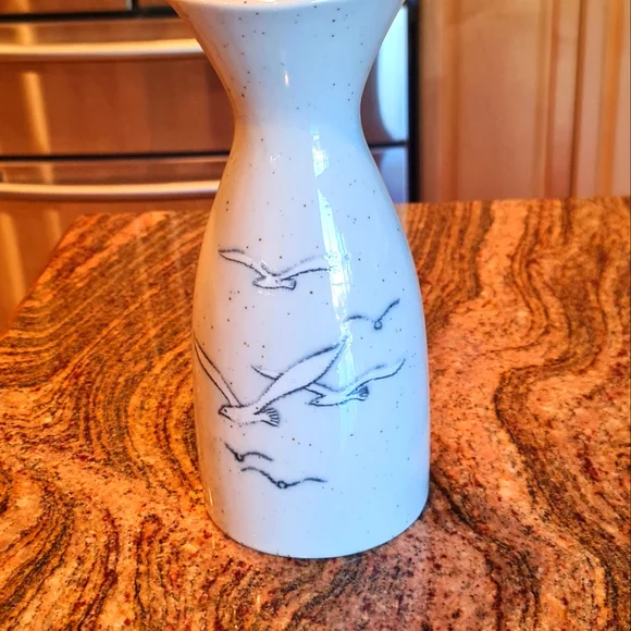 Vintage Otagiri Carafe with Seagulls - Picture 4 of 8